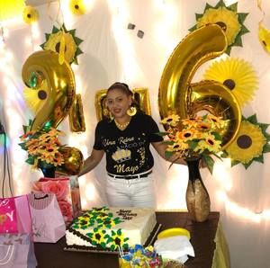 Meet your Posher, Iris